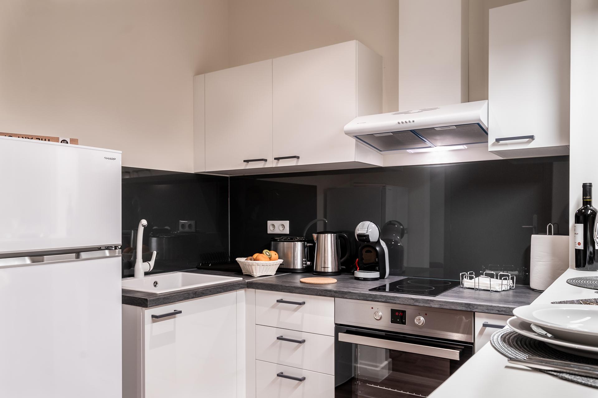 Urban Nest - Suites & Apartments Атина Екстериор снимка