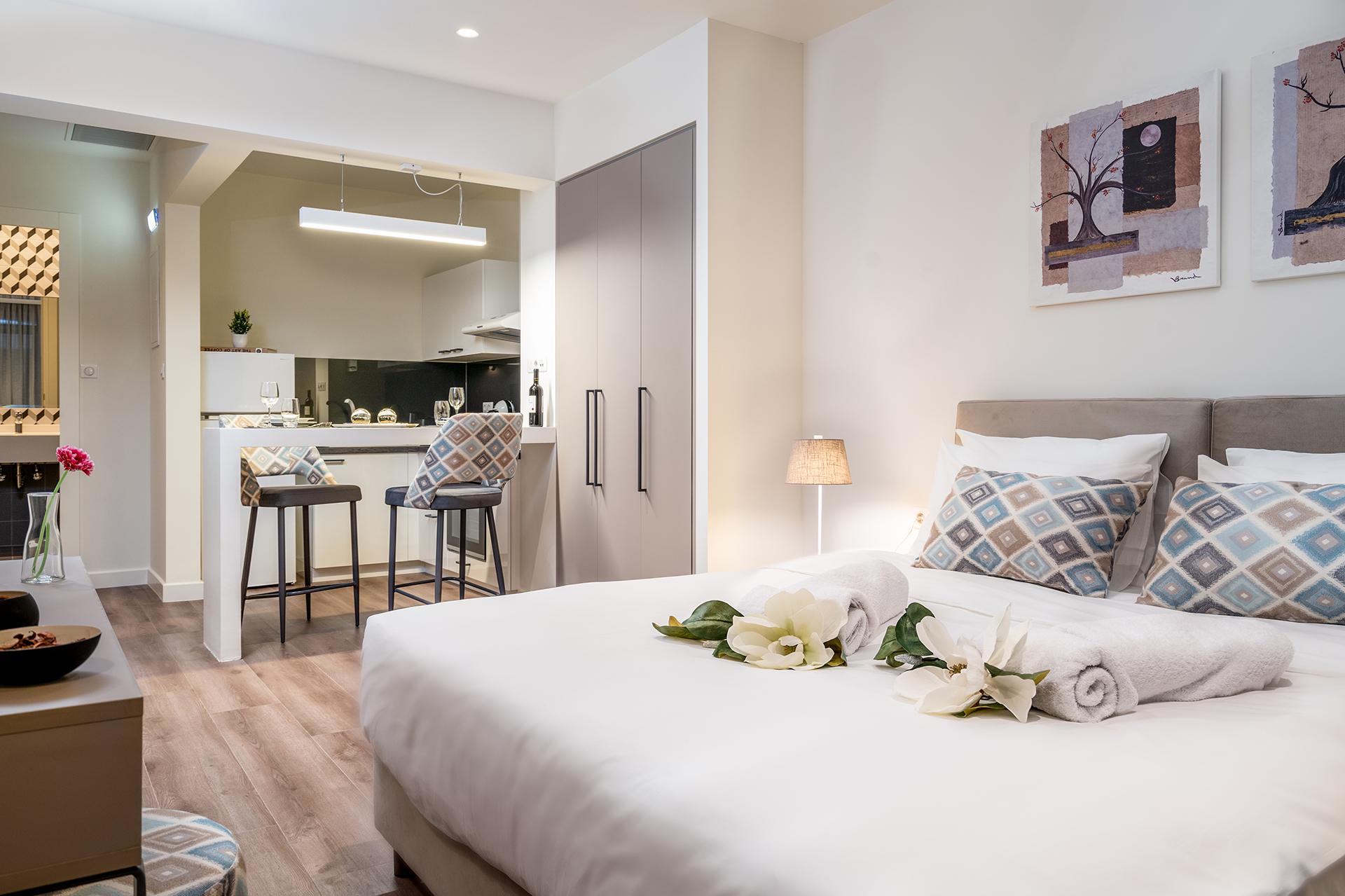 Urban Nest - Suites & Apartments Атина Екстериор снимка