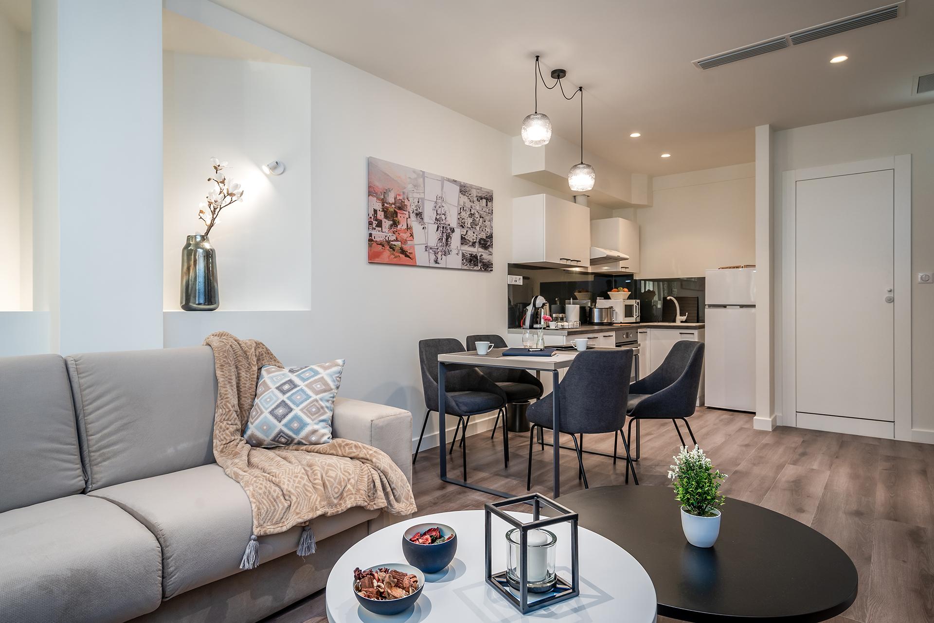 Urban Nest - Suites & Apartments Атина Екстериор снимка