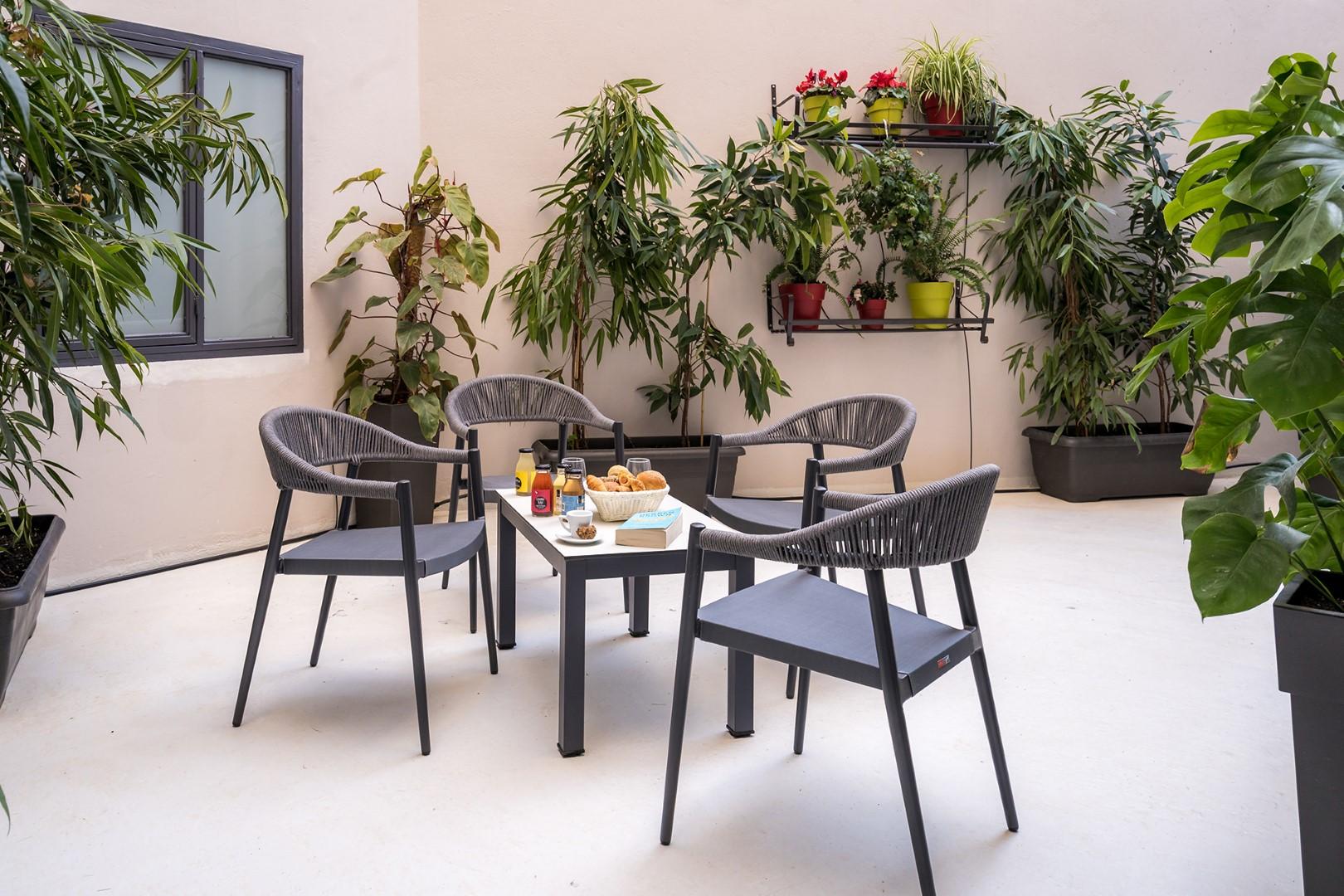 Urban Nest - Suites & Apartments Атина Екстериор снимка