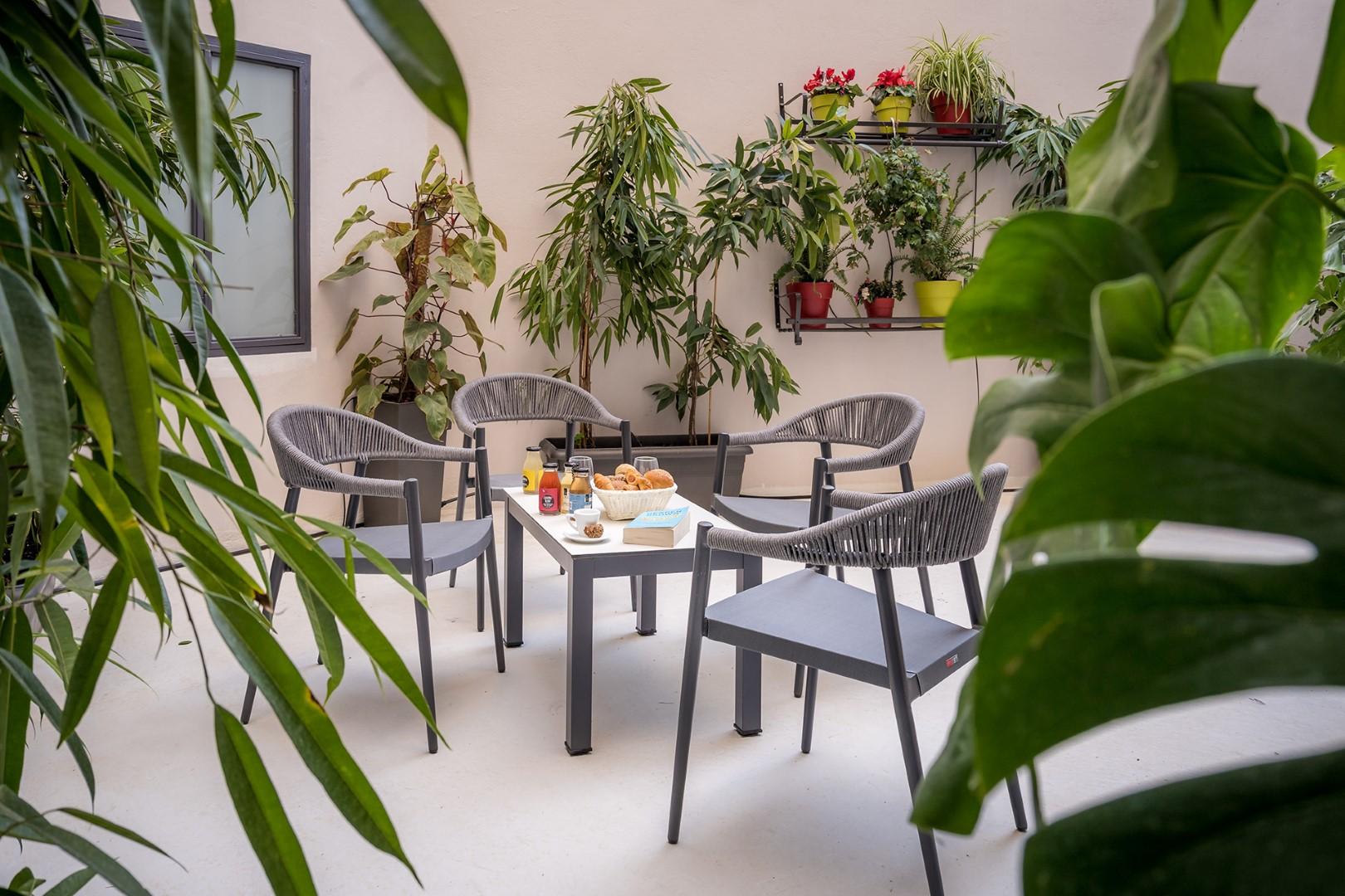 Urban Nest - Suites & Apartments Атина Екстериор снимка