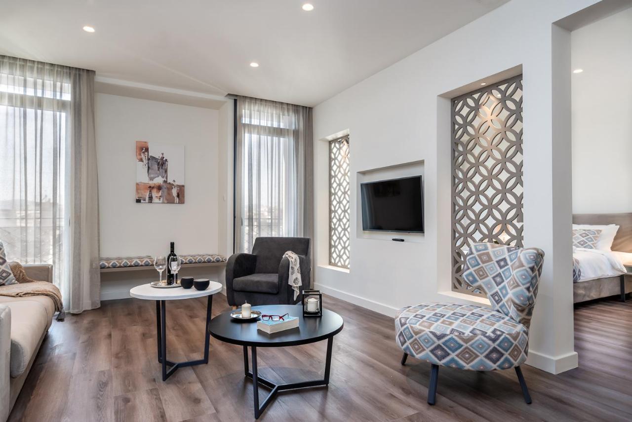 Urban Nest - Suites & Apartments Атина Екстериор снимка
